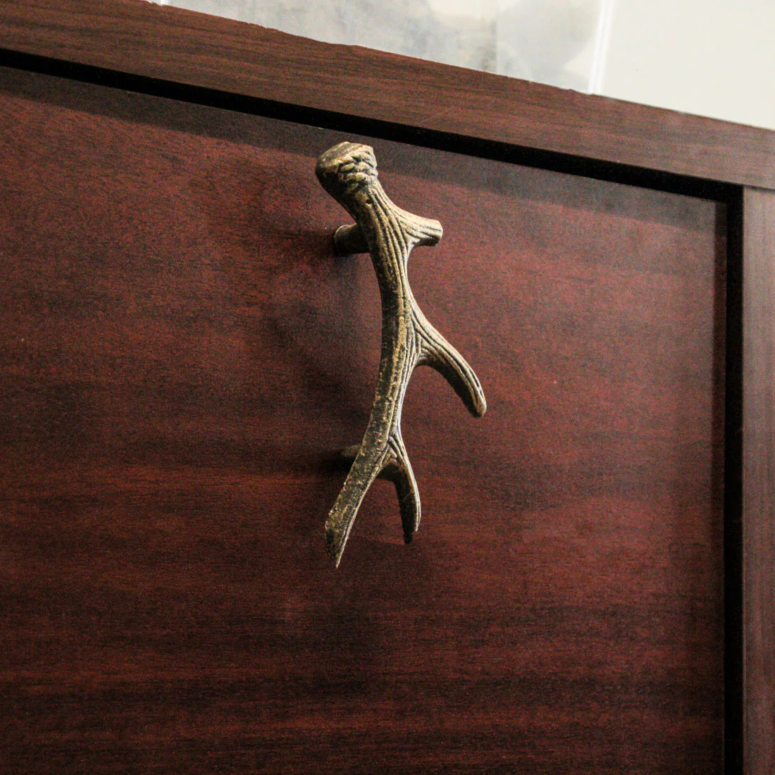 Antique Bronze Finish Cast Iron Deer Antler Drawer Pull Cabinet Handle Set of 6 - Image 5
