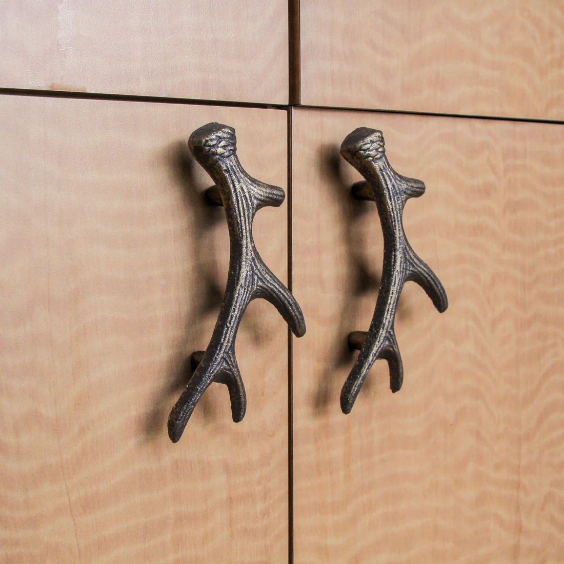 Antique Bronze Finish Cast Iron Deer Antler Drawer Pull Cabinet Handle Set of 6 - Image 6