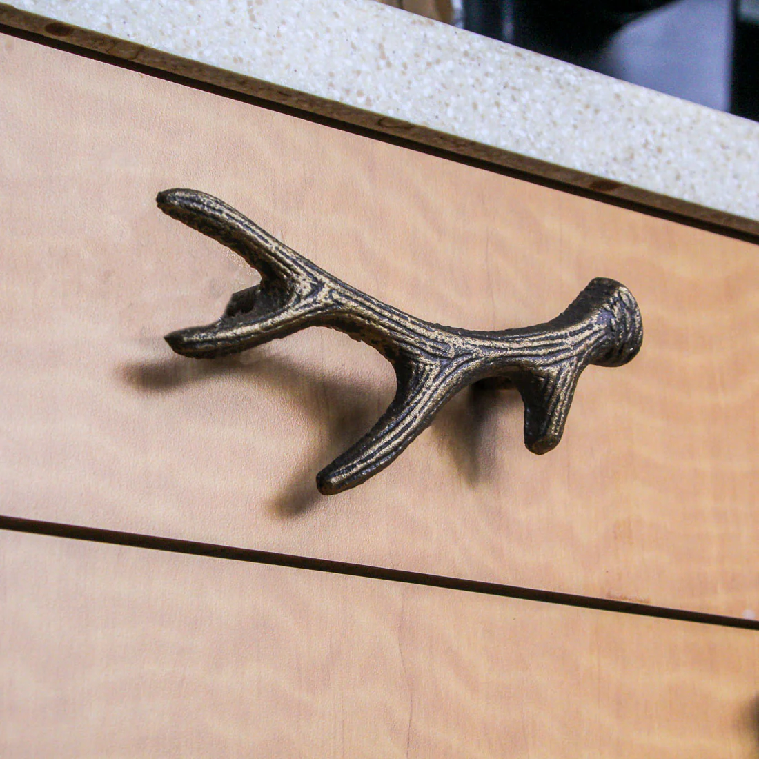 Antique Bronze Finish Cast Iron Deer Antler Drawer Pull Cabinet Handle Set of 6 - Image 7
