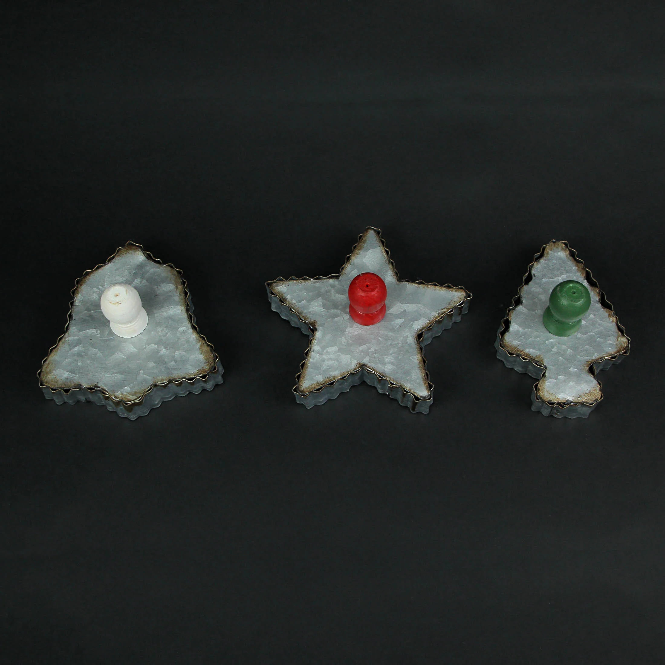 Set of 3 Oversized Galvanized Zinc Finish Holiday Cookie Cutter Wall Hooks - Image 5