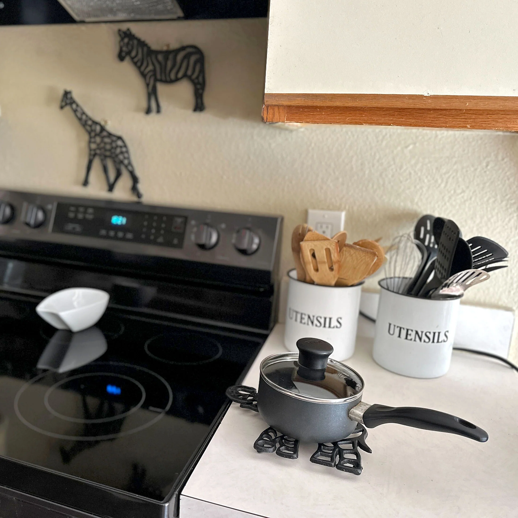 Set of 3 Black Cast Iron Safari Animal Kitchen Trivets Decorative Wall Hanging Art - Image 4